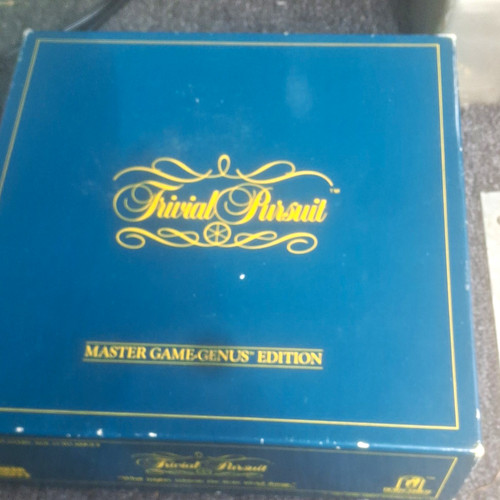 Trivial pursuit master game - pursuit,