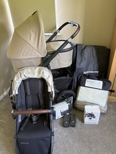 Uppababy Vista V2 used a handful of times With Brand New Extras