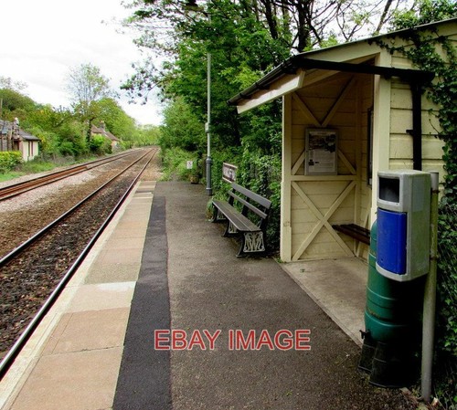 Photo wooden shelter and - photo,