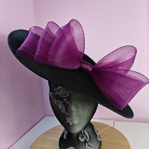 Black plum large fascinator - black,