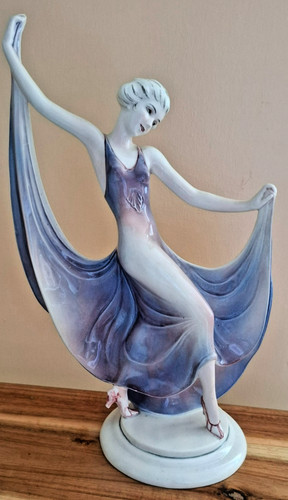 Art deco figurine - figurine, of