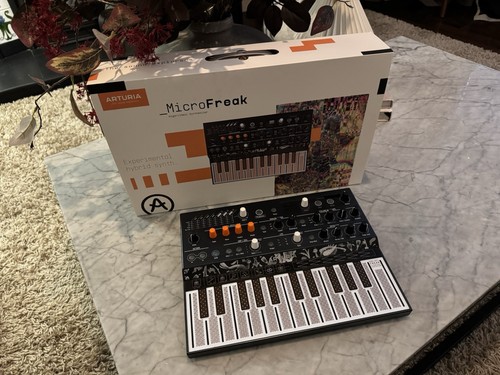 Arturia microfreak synthesizer - microfreak,