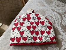 Marks & Spencer red / white