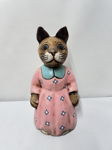 Hand carved wooden cat - hand,