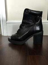 BLACK LEATHER TOPSHOP BLOCK