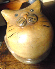 Pottery Cat - A Round  Fat Cat