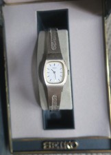 Vintage 1980s Ladies Seiko Watch BNIB Never worn