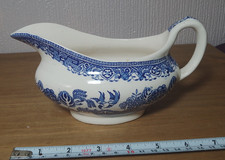 vintage Washington Old Willow Gravy Boat           [B23]