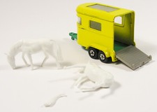 MATCHBOX 43 PONY TRAILER ONE HORSE BROKEN TAIL SUPERFAST LESNEY ENGLAND BRX