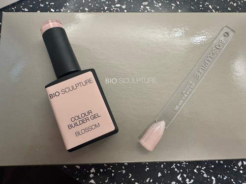 Bio sculpture colour builder - sculpture,