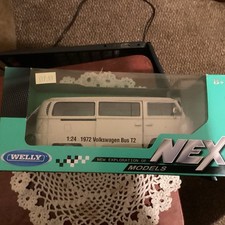 WELLY 1:24 1972 T2 VOLKSWAGEN BUS NEW BOXED