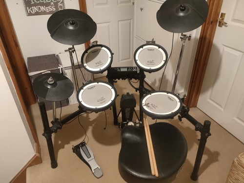 Roland drum electronic kit - electronic,