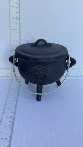 Cast iron pentagram cauldron - pentagram,