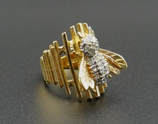 Eyecatching 18K H.G.E. Heavy Gold Plated Bee Insect Costume Ring - Excellent