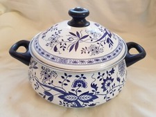 Vintage Enamel Blue Onion Zwiebelmuster Large Stock Pot Sauce Pan -Handles & Lid