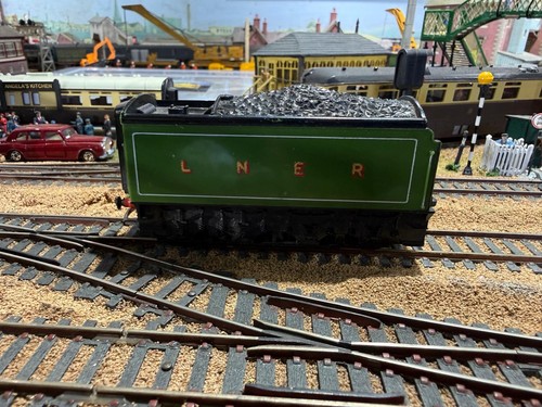 Hornby lner green tender for - hornby,