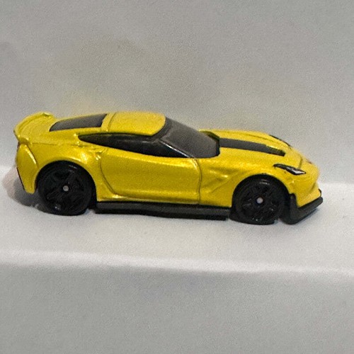 Yellow corvette z06 dtw79 - yellow,