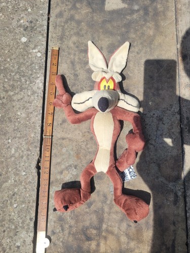 Wile coyote beanie plush - wile,