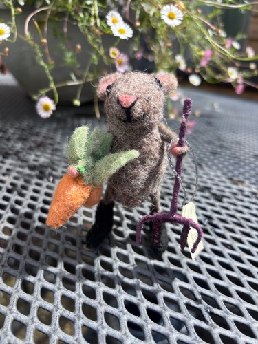 Sew heart felt - sew, gardening