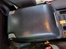 CENTRE ARMREST LID LAND ROVER