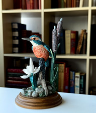 The Leonardo Collection Kingfisher Figurine - Vintage British Wildlife Art