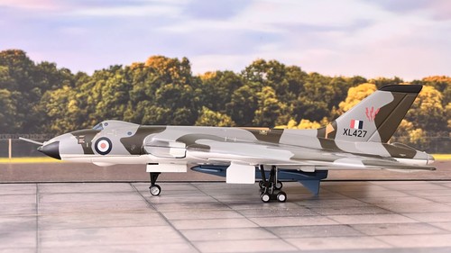 Corgi aa31207 avro vulcan - corgi,