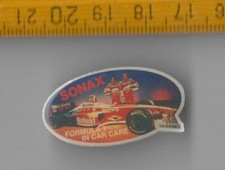 FORMULA ONE 1 pin badges