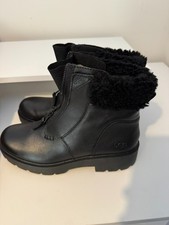 UGG Czeriesa Boot Women's