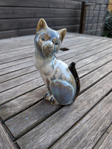 Seal island pottery - island,