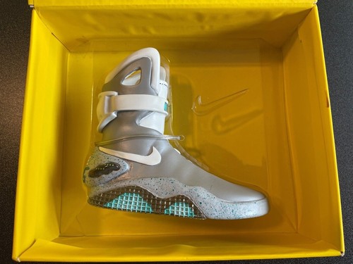 Back the future nike mag - to,
