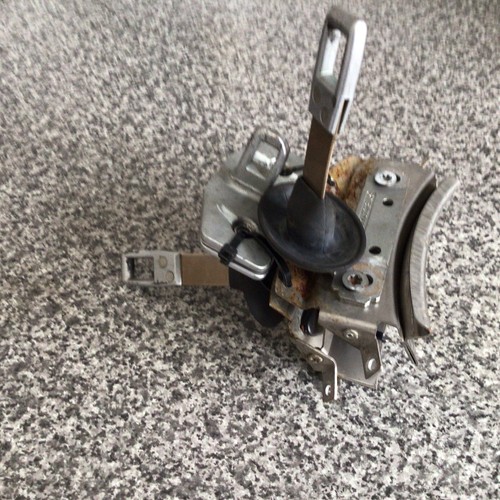 Mercedes r129 soft top latch - top,