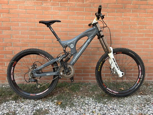Santa cruz v10 dh - santa,