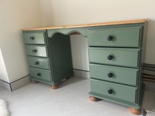 Cycled solid pine dressing - up,