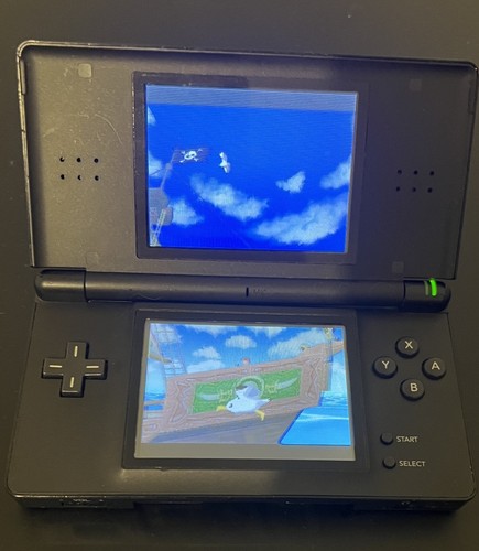Nintendo lite handheld game - ds,
