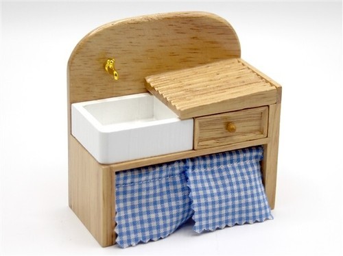 Dolls house pine - dolls, sink