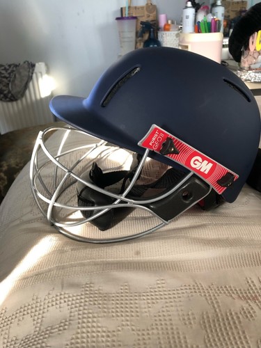 Cricket equipment bundle - cricket,
