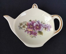 Teapot Shaped Pansy Flowers