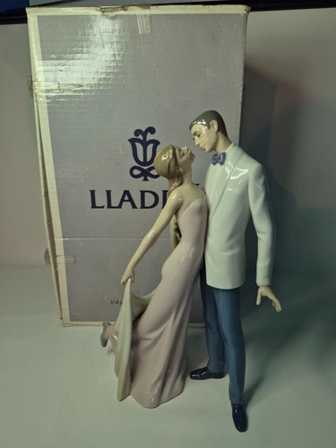 Boxed lladro happy - boxed,
