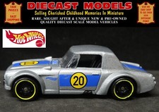 1967 NISSAN DATSUN FAIRLADY 2000 SR311 HARDTOP; SILVER 1/64 SCALE DIECAST MODEL