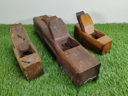 Job lot antique wooden hand - lot, 3