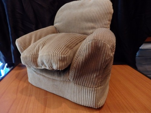 Minature arm chair for bear - arm,