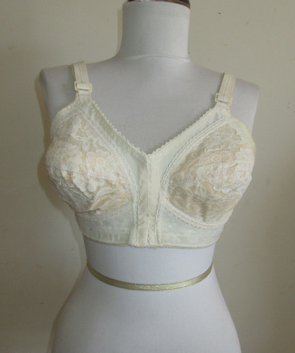 Vintage ivory lace full bullet - ivory,