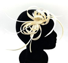 Ladies Cream Feather Beak Clip