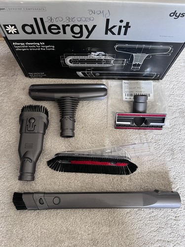 Job lot dyson attachment set - dyson,