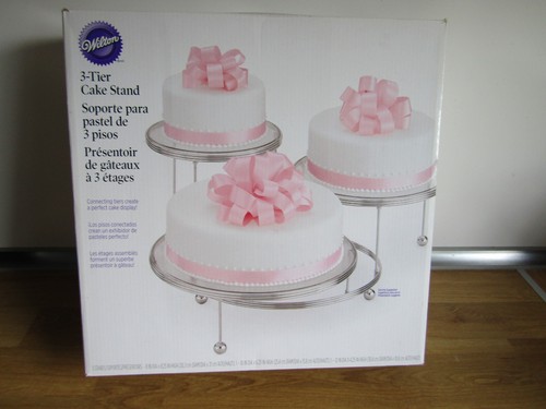 Wilton tier cake - 3,