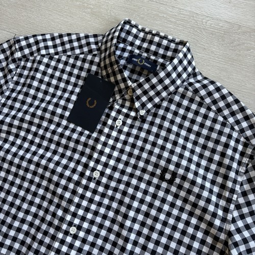 Bnwt fred perry short - short, sleeve