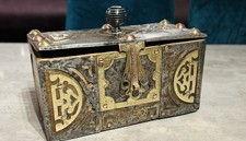 Old fine tuareg chest - old,
