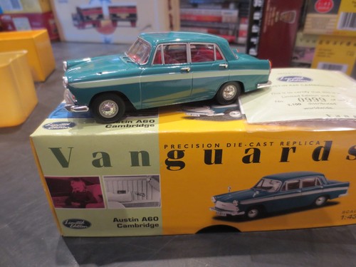 Vanguards va04407 austin - 1/43,