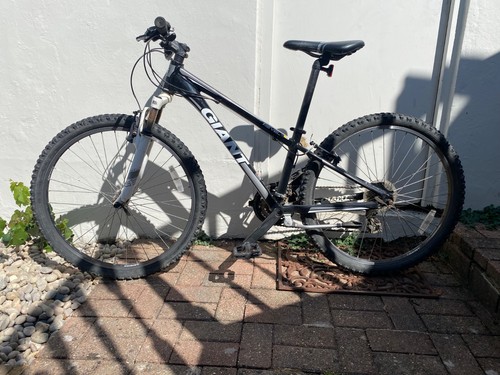 Giant revel mountain bike - giant,