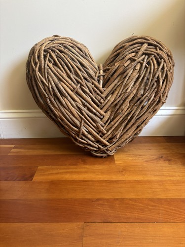 Driftwood vine heart wall art - driftwood/vine,